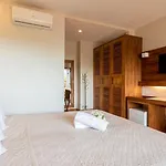 Hotel Ville La Plage & Beach Club